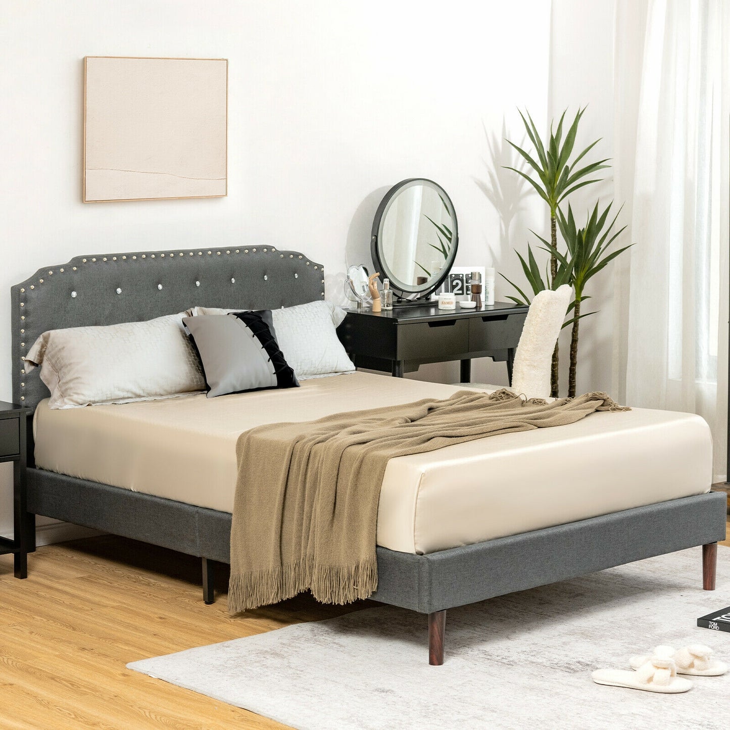 Luxury Upholstered Bed Frame with Adjustable Crystal-Tufted Diamond Headboard – Full Size