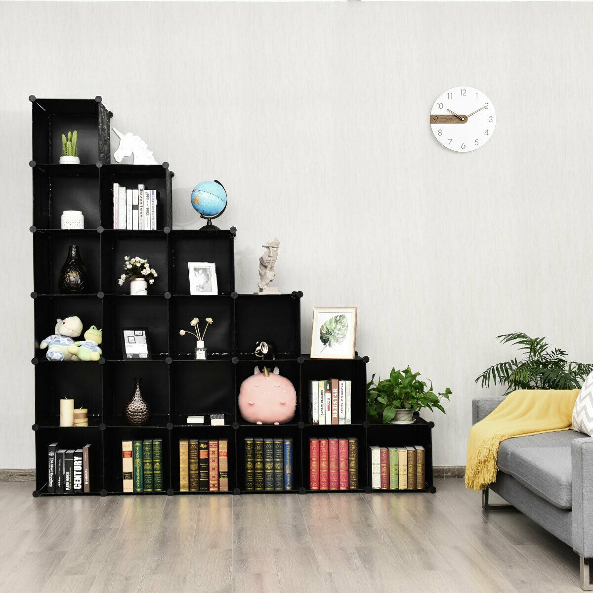 30-Cube Modular Wardrobe Closet with Doors