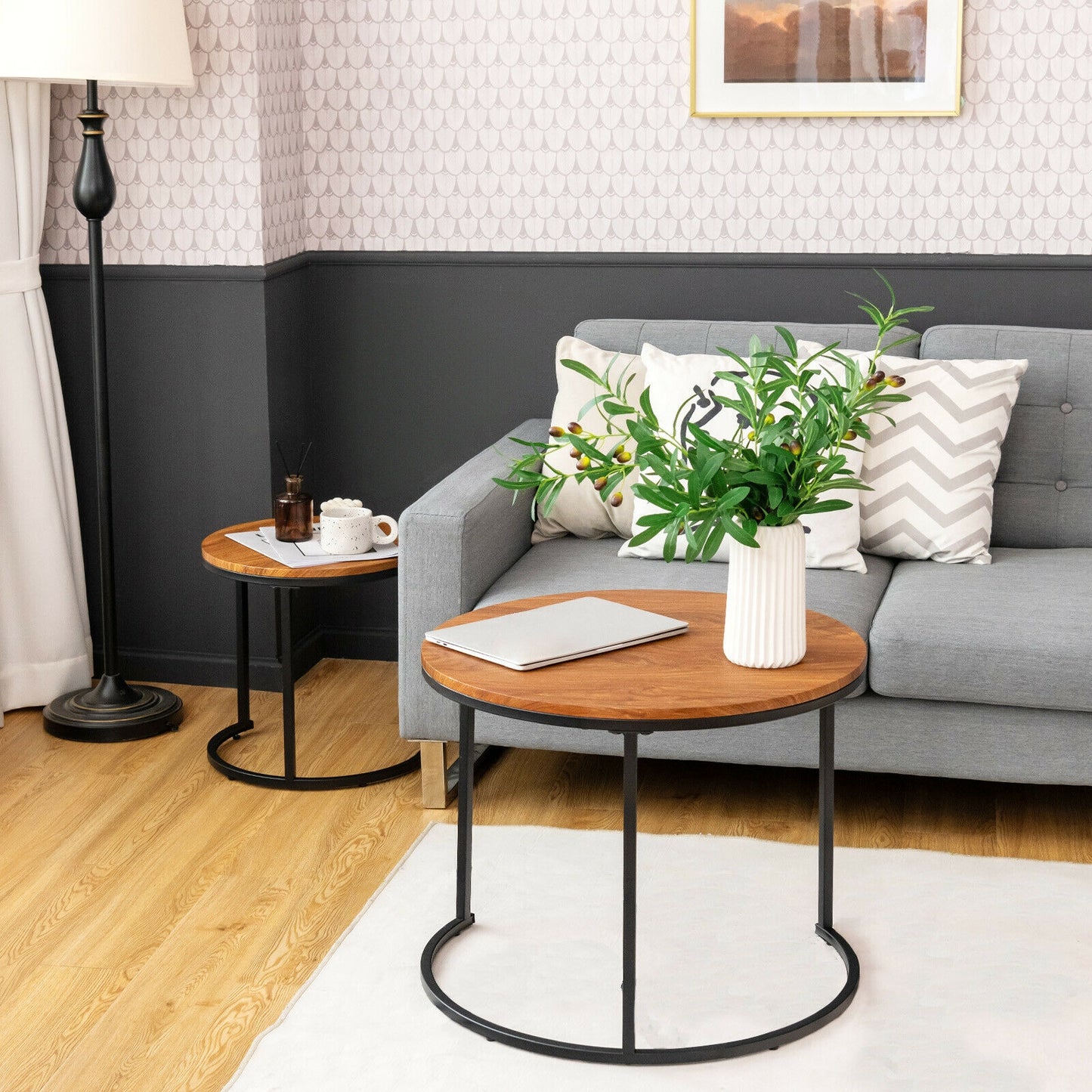 Set of 2 Stacking Round Coffee Tables with Vintage Finish and Metal Frame, Light Brown