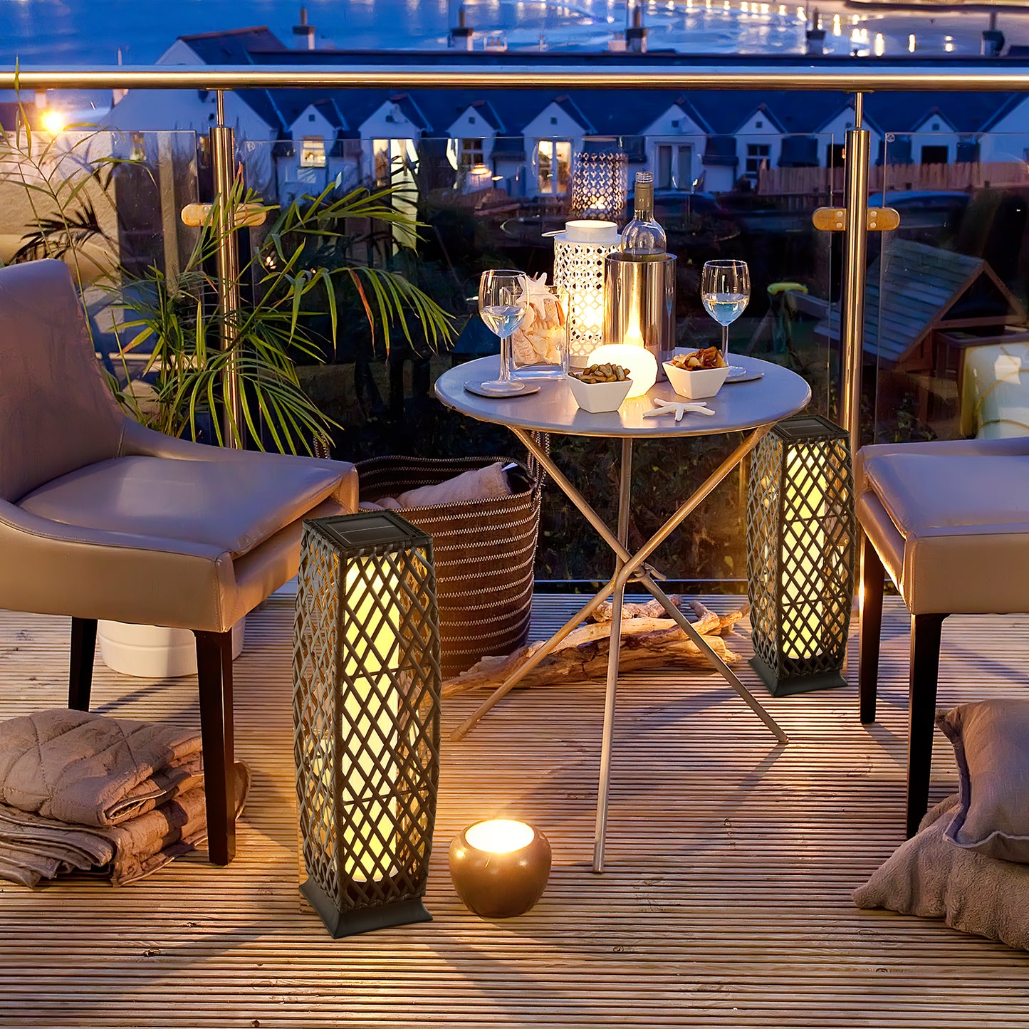 2 Pack Solar-Powered Diamond Wicker Floor Lamps with Auto LED Lighting