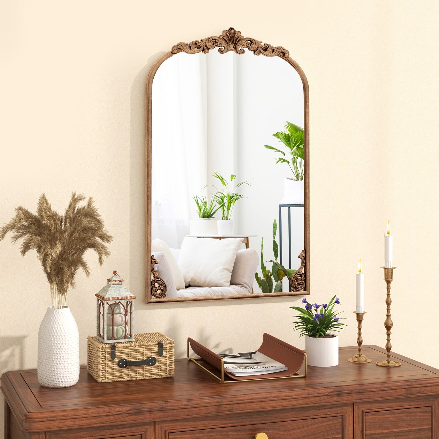 Vintage Gold Arched Baroque Mirror with Ornate Metal Frame – Traditional Wall Décor