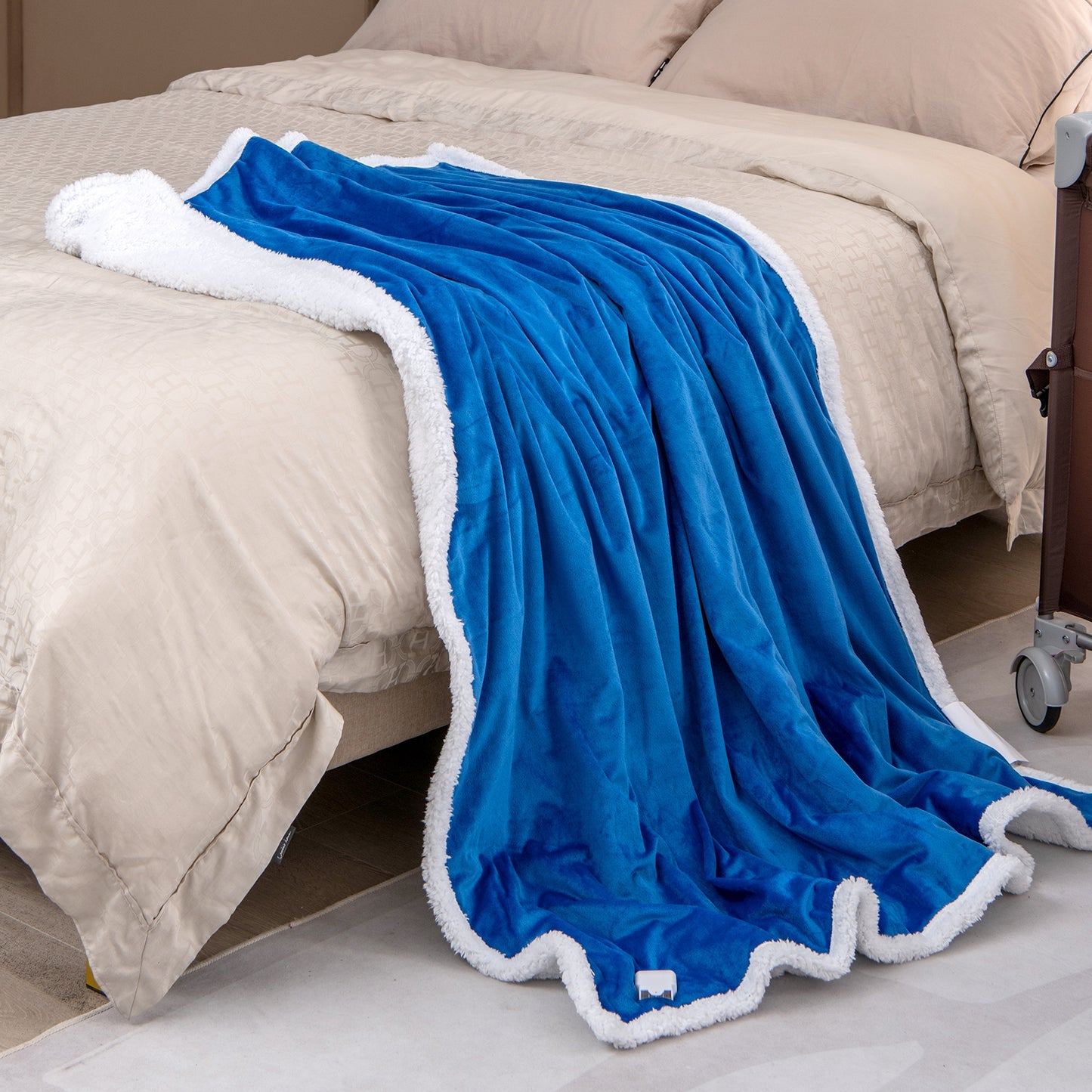 Electric Heated Blanket Throw with 10 Heat Settings and Auto Shut-Off – Blue