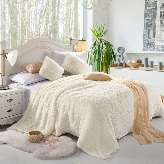 Luxurious Double-Sided Shaggy Fur & Velvet Throw Blanket - 88 x 77 Inches, Machine Washable