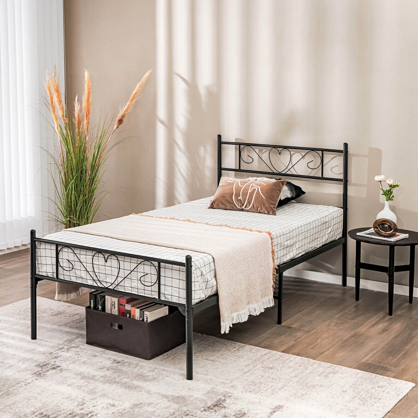 Stylish Twin XL Metal Bed Frame with Elegant Heart-Shaped Headboard