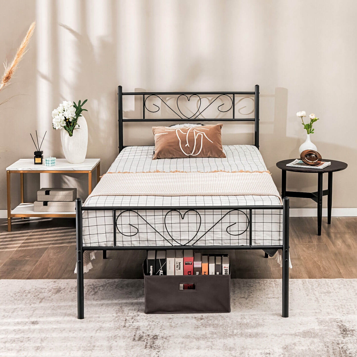 Stylish Twin XL Metal Bed Frame with Elegant Heart-Shaped Headboard