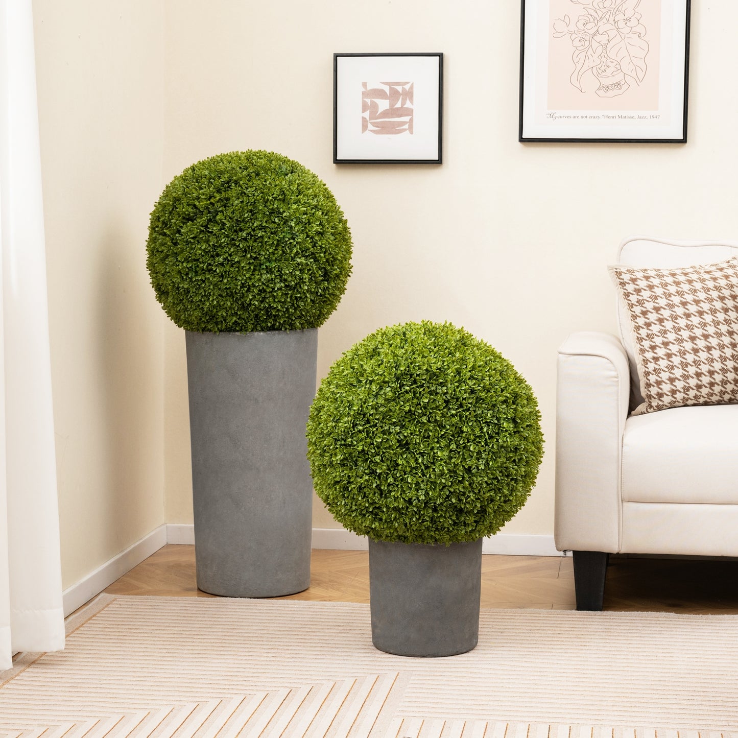 Set of 2 20 Inches Artificial Boxwood Topiary Balls for Outdoor and Indoor Decor